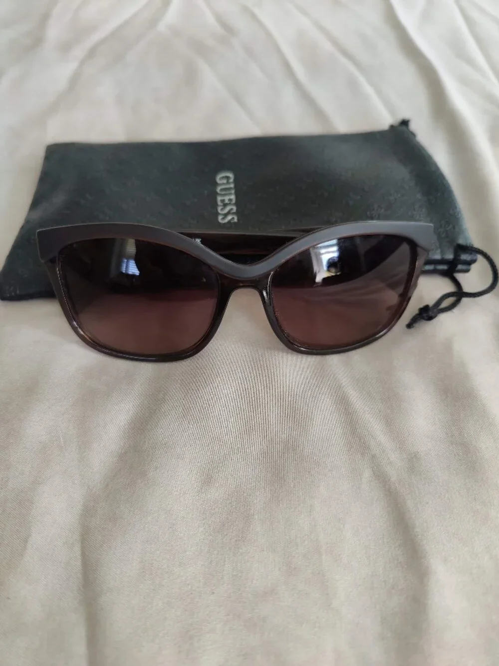 Guess Black Oversized Cat Eye Sunglasses